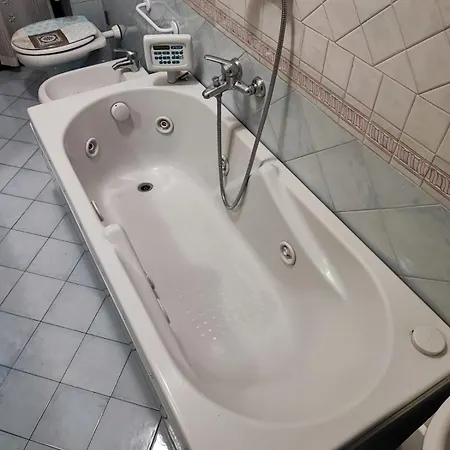 Soggiorno Deluxe Vista Mare C.inglesi 圣雷默